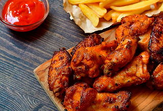 Tritón de 3 litros  de Cerveza + 1 kg de Alitas + Papas