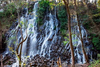 Escapada de Fin: Valle de Bravo + Cascada velo de novia
