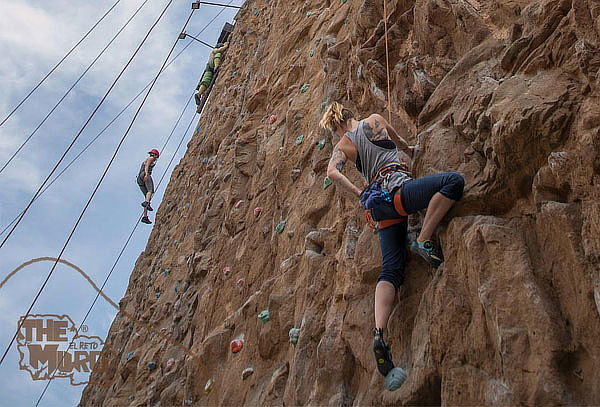 Acceso para niño, adulto o grupo a The Muro El Reto