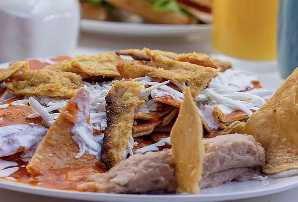 Combo desayuno: Xilaquiles + cafés americanos para | Cuponatic