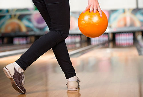 Regístrate y obtén 37% de dcto. por 1 hora de Bowling para ti y 05 amigos en el Primavera Real Plaza ¡Jueguen por la chuza!
