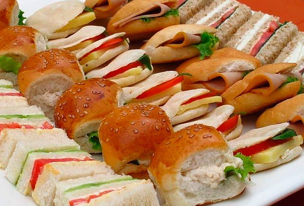 ¡Sandwichs, Tartaletas y Más! Bocaditos + Delivery