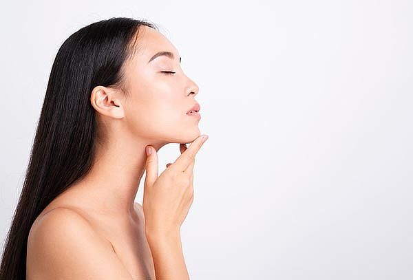 ¡Afina tu Rostro! 3 Sesiones Reducción de Papada y Cachetes 