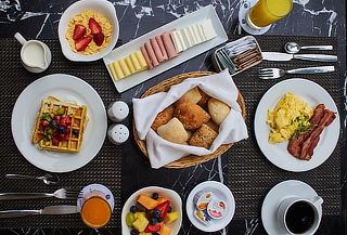 Desayuno buffet de Lunes a Domingos-Hotel Estelar Bellavista