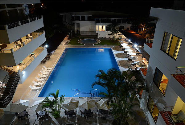 Hotel Casa Blanca para dos Personas + Desayuno BUFFET y Más