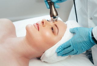Tratamiento Facial Para Hombres Limpieza facial completa con opción a  radiofrecuencia. Limpieza Facial Completa Hombre Limpieza Completa