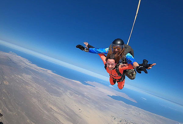 ¡Salto Desde Avión en Vuelo con Instructor de Paracaidismo!