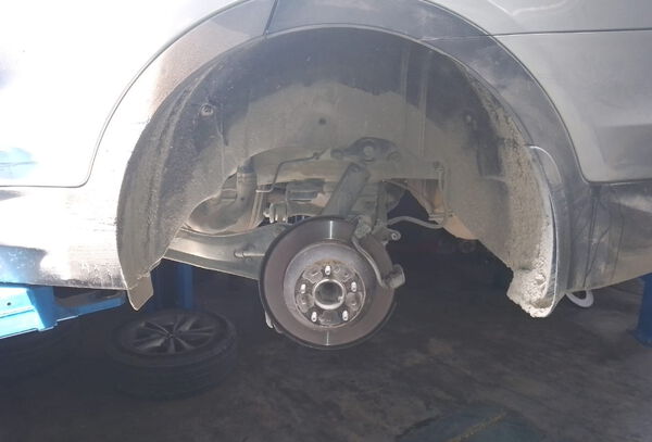 Mantenimiento y Limpieza de Frenos de Autos