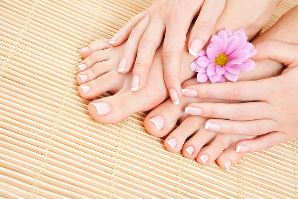 Manicure + Pedicure SPA con OPI en Perfect Salón Spa