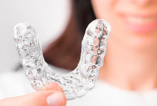 Ortodoncia sin Brackets:  Primer Alineador Dental  y Mas