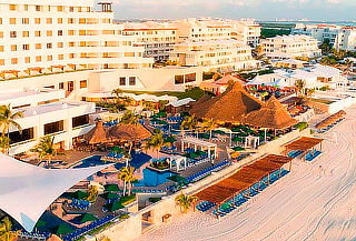 5D/4N ¡Todo Incluido! + 2 menores Cancún en Club Solaris