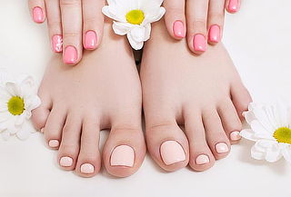 Manicure y Pedicure Gel Color + Hidratación
