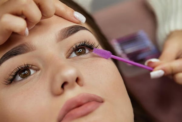 Pack Glow Up:  Lash lifting + Laminado de cejas + Hidralips 