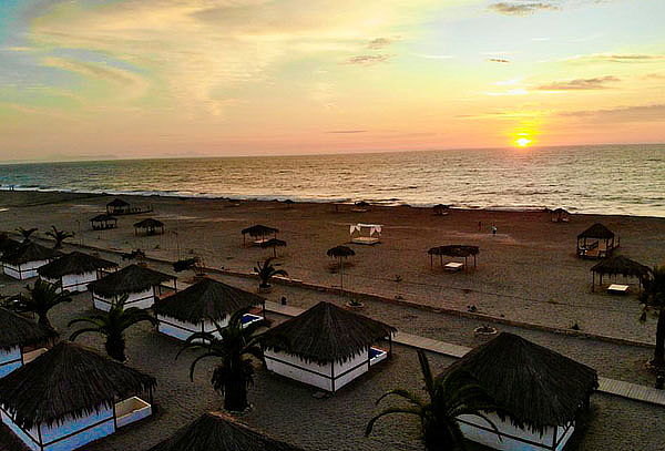 2D/1N Para 2 Chinchaycamac Bungalows + Alimentación + Tragos
