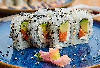 18 Cortes de Makis + Bebida