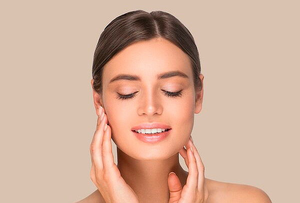 Facial con Enzimas Recombinantes +Ácido Hialurónico