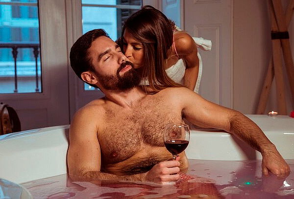 3 Horas Spa Privado Eros para 2: Masaje + Vino + Facial