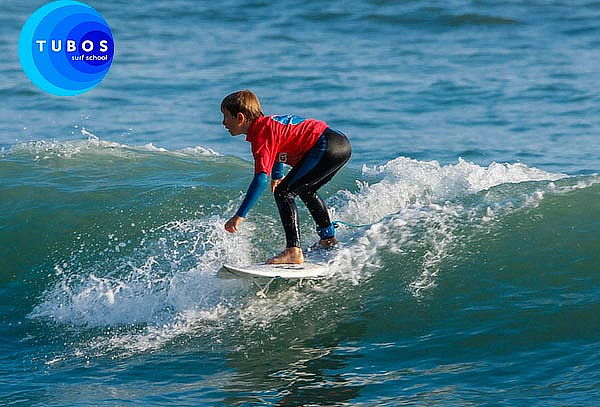 Clase de Surf 1 hora y media + Equipo + Seguro y Más en TSS 