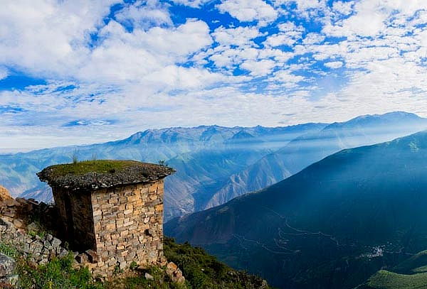 ¡Tour Rúpac 2D/1N con Rutas Incas! Centro Arqueológico y Más