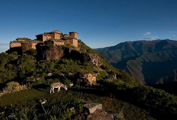 ¡Tour Rúpac 2D/1N con Rutas Incas! Centro Arqueológico y Más