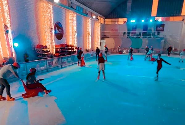 ¡Patinaje en Hielo! 25 Minutos de Diversión Familiar