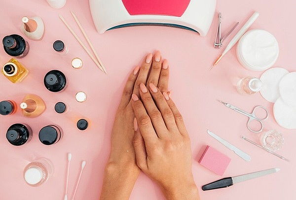 Manicure Color Gel + Francesa o una Uña Decorada