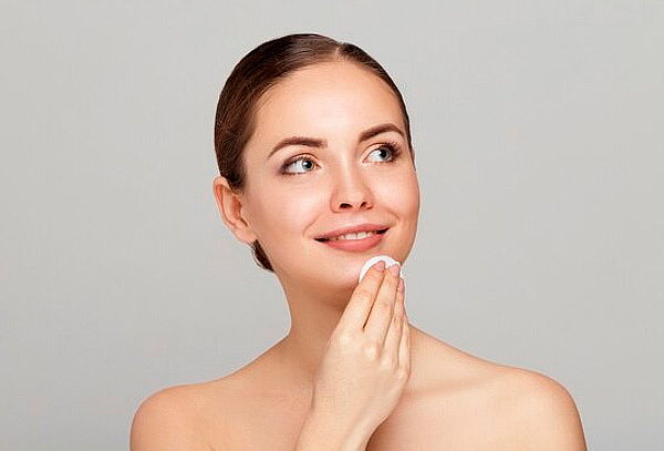 Limpieza Facial Profunda + Hidrofacial con Aparatología