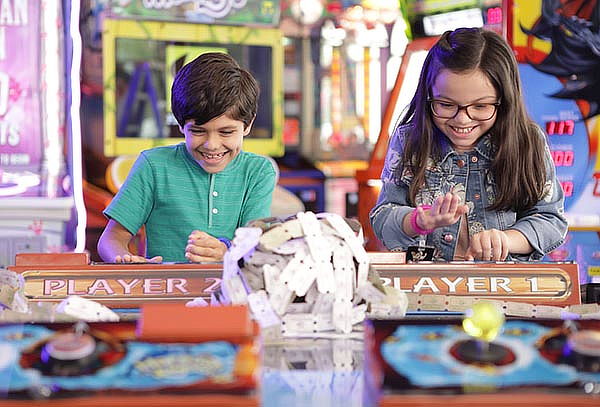 Juega Todo lo que Quieras por 60 Minutos en Chuck E. Cheese 