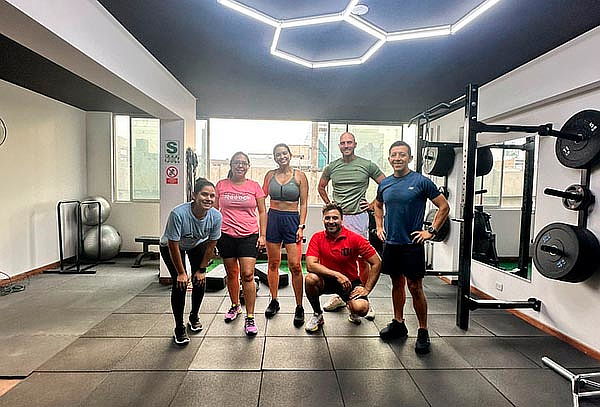 1 Hora de Entrenamiento de Fuerza Adaptado a la Salud Física