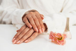 Manicure o Pedicure en Color Gel