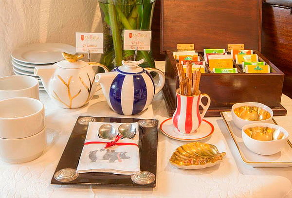 Buffet Desayuno: Frutas, Jugos, Snacks y Platos Calientes