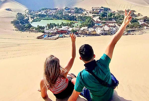 Tour 2D/1N: Paracas, Huacachina, Viñedos + Hotel con Piscina