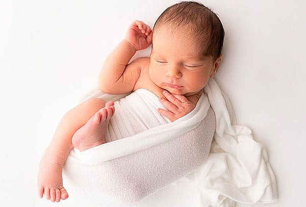 Sesión de Fotos para Bebés Recién Nacidos (7 Días - 4 Meses)
