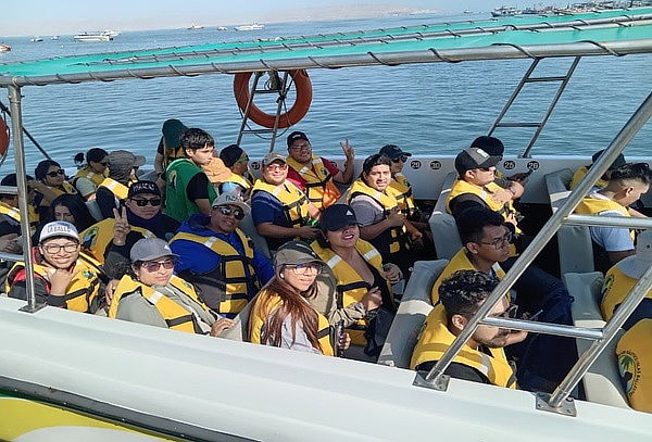 Full Day Playa Sol Arena + Islas Ballestas + Paracas 