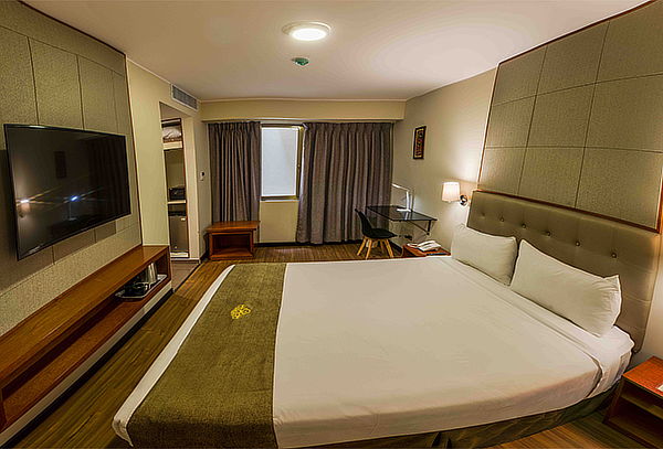 Noche Romántica + Desayuno en Candamo Boutique Hotel 3*