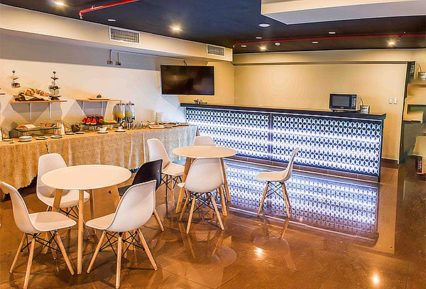 Noche Romántica + Desayuno en Candamo Boutique Hotel 3*