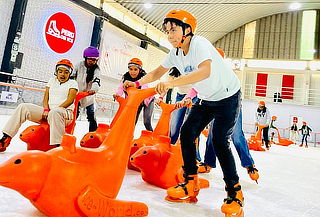 ¡Patinaje en Hielo! 25 Minutos de Diversión Familiar