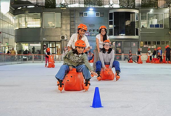 ¡Patinaje en Hielo! 25 Minutos de Diversión Familiar