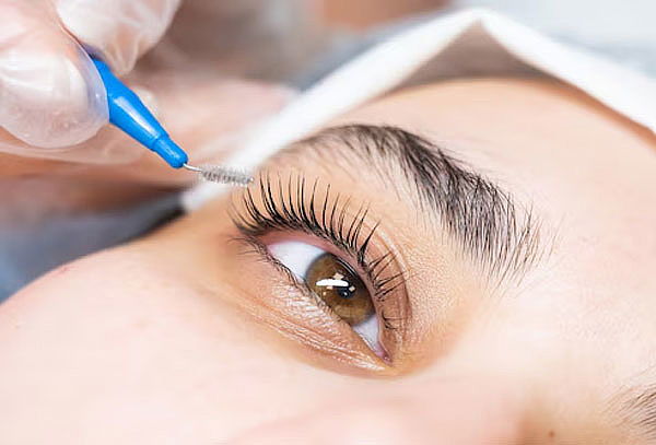 Lifting Pestañas + Perfilado Cejas + Depilación Bozo