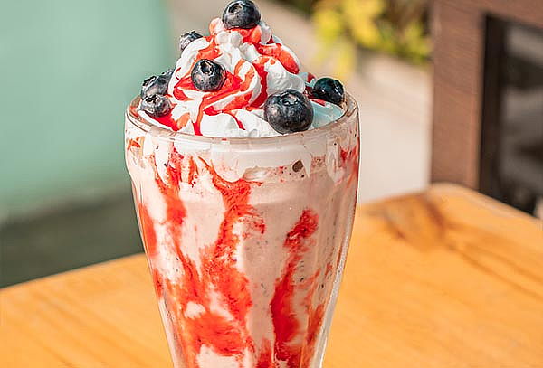 02 Milkshakes en Roll and Roll - Escoge sabor - Varias Sedes