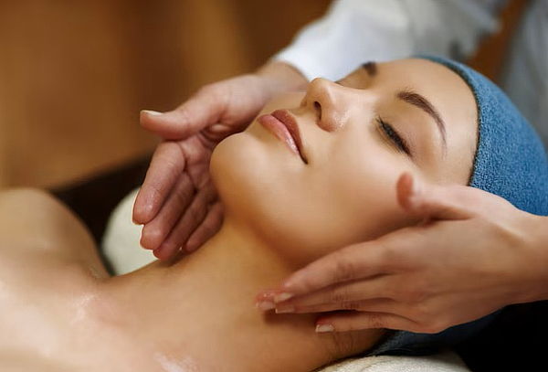 Limpieza facial Hidratante y Regenerador + Aparatología