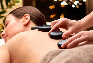 Masajes + Piedras Calientes + Exfoliación +Aceite y Más