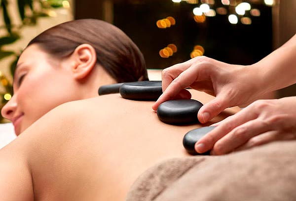 Masajes + Piedras Calientes + Exfoliación +Aceite y Más