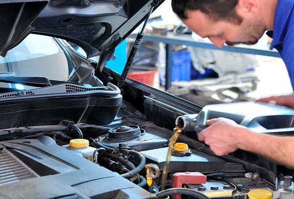 Servicio de cambio de aceite + 3 filtros para Camionetas
