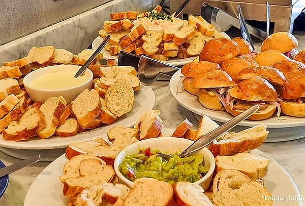 LA BISTECCA Almuerzo o Cena Buffet + Bebida