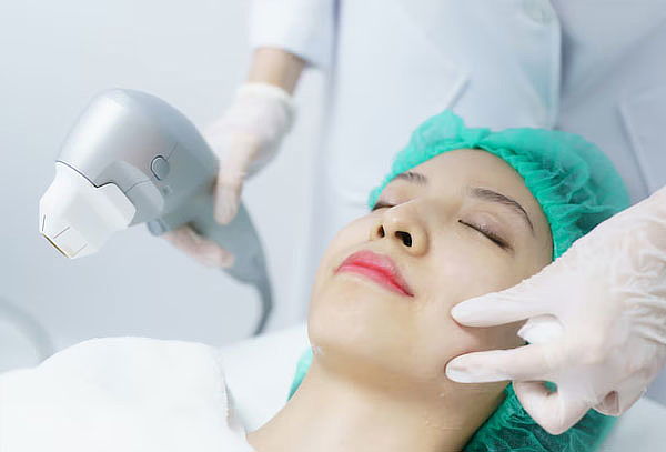 HIFU Facial + Punta Diamantes - Dermoabrasión + HIFU Papada