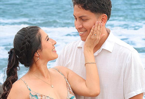 Sesión Pre- Boda en Playa o Parque + Fotos Digitales y Más
