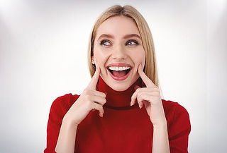 Blanqueamiento Dental con Láser + Odontograma + Fluorización