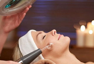 Limpieza Facial + Aparatología + Punta Diamante y Más