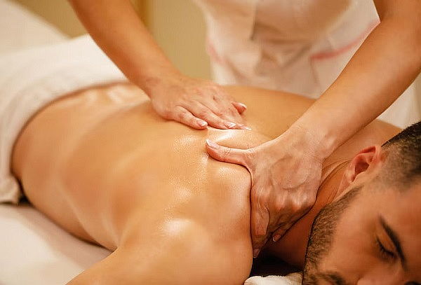 60 Minutos de Masaje a Elección + 35 Minutos de Reflexología